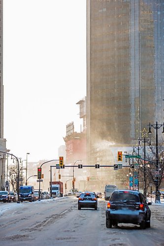 MIKAELA MACKENZIE / WINNIPEG FREE PRESS

The wind blows snow up into the air at Portage and Main in Winnipeg on Tuesday, Jan. 14, 2020. Standup.
Winnipeg Free Press 2019.