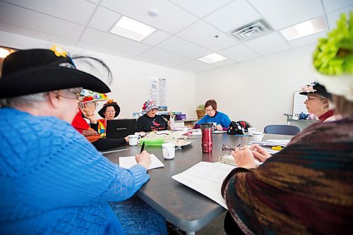 MIKAELA MACKENZIE / WINNIPEG FREE PRESS

The Raging Grannies meet at the Old Grace Housing Co-op in Winnipeg on Monday, Jan. 13, 2020. For Brenda Suderman story.
Winnipeg Free Press 2019.