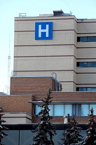 RUTH BONNEVILLE  /  WINNIPEG FREE PRESS 

Local - Health Science Centre (HSC) 

Mug shot of HSC for story. 

 Jan 14th,  2020