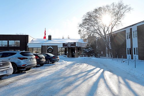 RUTH BONNEVILLE  /  WINNIPEG FREE PRESS 

Local - outside photo of Middlechurch home of Winnipeg

Middlechurch Home of Winnipeg - a 197 bed Long Term Care Facility located in the Northwest area of Winnipeg 280 Balderstone Road In West St. Paul.


 Jan 14th,  2020