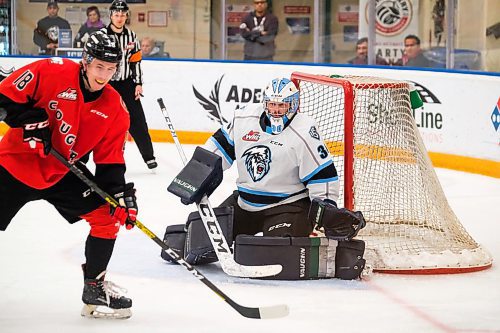 Daniel Crump / Winnipeg Free Press. Winnipeg Ice goalie Jesse Makai (30) watches the play as the Prince George Cougars press the attack in the Winnipeg zone. January 14, 2020.