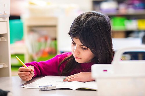 MIKAELA MACKENZIE / WINNIPEG FREE PRESS

Nujin El Ibrahim writes in a grade 2/3 math class at Victoria Albert School in Winnipeg on Wednesday, Jan. 15, 2020. For Sol Israel story.
Winnipeg Free Press 2019.