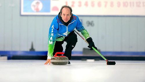 RUTH BONNEVILLE  /  WINNIPEG FREE PRESS 

Sports - Manitoba Open curling bonspiel 

 
Photo of Sean Grassie (2018 Manitoba Open champ, also wrote a book about the history of the event back in 2012) throws practice rocks at Deer Lodge Curling Club Wednesday leading up to the Manitoba Open curling bonspiel that starts on Thursday. 


Reporter -  Taylor Allen.

Jan 15th,  2020