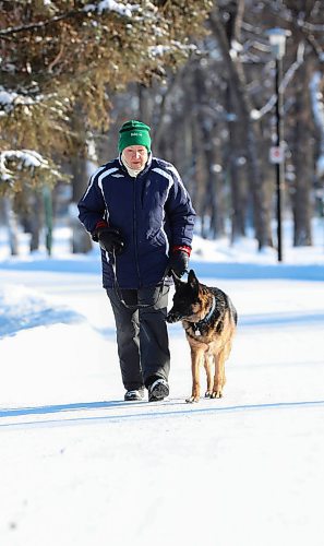 RUTH BONNEVILLE  /  WINNIPEG FREE PRESS 

Local - Cold Weather Standup

Valerie Davis and her dog Cuba make a few laps around Kildonan Park on their usual daily walk on Thursday.   


Jan 16th,  2020