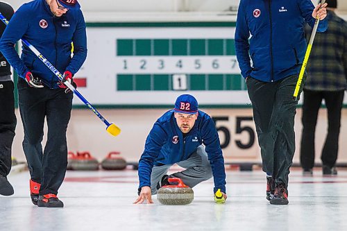 MIKAELA MACKENZIE / WINNIPEG FREE PRESS

Virginia curling team member Austin Shawinsky throws a rock in the MB Open at Fort Rouge Curling Club in Winnipeg on Friday, Jan. 17, 2020. For Taylor Allen story.
Winnipeg Free Press 2019.