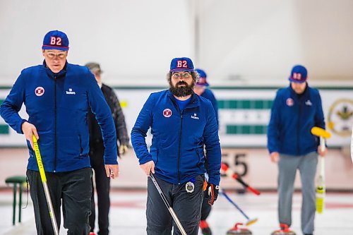 MIKAELA MACKENZIE / WINNIPEG FREE PRESS

Virginia curling team members Travis Hamilton (left) and Melvin Shaw (centre) play in the MB Open at Fort Rouge Curling Club in Winnipeg on Friday, Jan. 17, 2020. For Taylor Allen story.
Winnipeg Free Press 2019.