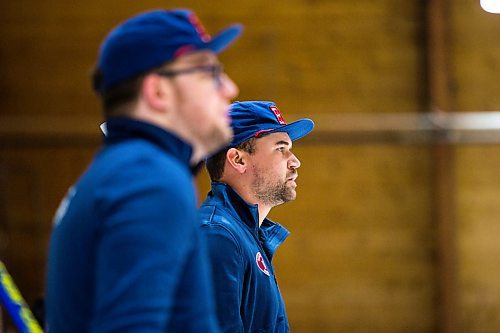 MIKAELA MACKENZIE / WINNIPEG FREE PRESS

Virginia curling team members Austin Shawinsky (right) and Sam Sparks play in the MB Open at Fort Rouge Curling Club in Winnipeg on Friday, Jan. 17, 2020. For Taylor Allen story.
Winnipeg Free Press 2019.