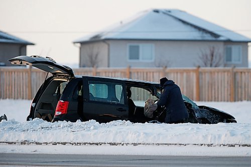 JOHN WOODS / WINNIPEG FREE PRESS
RCMP investigate a multi vehicle MVC on the Perimeter just west of St Annes Road in Winnipeg on Sunday, January 19, 2020.

Reporter: ?