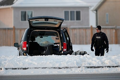 JOHN WOODS / WINNIPEG FREE PRESS
RCMP investigate a multi vehicle MVC on the Perimeter just west of St Annes Road in Winnipeg on Sunday, January 19, 2020.

Reporter: ?