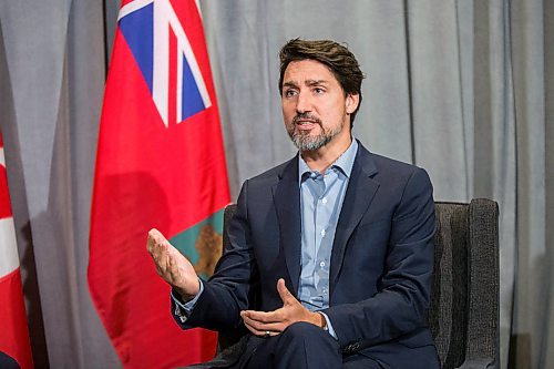 MIKAELA MACKENZIE / WINNIPEG FREE PRESS

Prime minister Justin Trudeau meets with Premier Brian Pallister/Mayor Brian Bowman at the Fairmont Hotel in Winnipeg on Monday, Jan. 20, 2020. For Dan Lett story.
Winnipeg Free Press 2019.