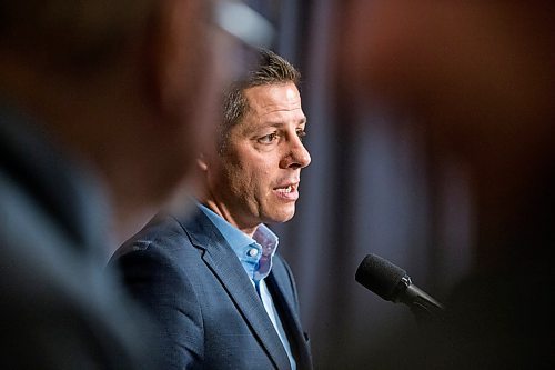 MIKAELA MACKENZIE / WINNIPEG FREE PRESS

Mayor Brian Bowman speaks with the media after meeting with Prime minister Justin Trudeau at the Fairmont Hotel in Winnipeg on Monday, Jan. 20, 2020. For Dan Lett story.
Winnipeg Free Press 2019.