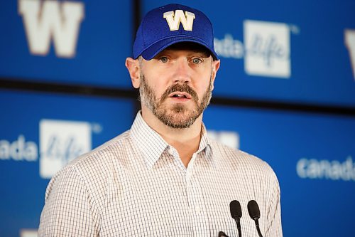 MIKE DEAL / WINNIPEG FREE PRESS
Winnipeg Blue Bombers Buck Pierce holds a press conference at IG Field Tuesday afternoon, after being promoted to the offensive coordinator role, he will still continuing to serve as quarterbacks coach.
200121 - Tuesday, January 21, 2020.