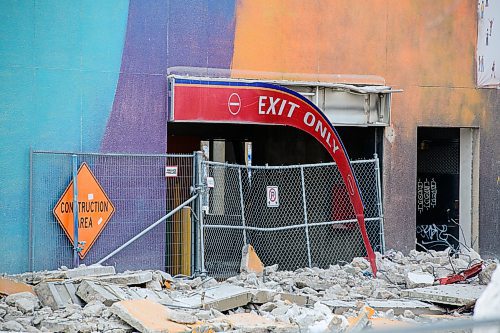 Mike Sudoma / Winnipeg Free PreSome of the remains of the pub lic safety building as domolition crews start taking down the building Tuesday afternoon
January 21, 2020