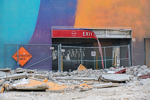 Mike Sudoma / Winnipeg Free PreSome of the remains of the pub lic safety building as domolition crews start taking down the building Tuesday afternoon
January 21, 2020