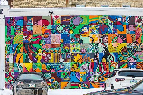 MIKAELA MACKENZIE / WINNIPEG FREE PRESS

Best Community Created Mural at 619 Broadway in Winnipeg on Wednesday, Jan. 22, 2020. For Frances story.
Winnipeg Free Press 2019.