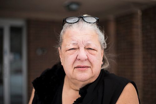 MIKAELA MACKENZIE / WINNIPEG FREE PRESS

Elizabeth Warbansky, who has bed bugs, poses for a portrait in front of her apartment building in Winnipeg on Thursday, Jan. 23, 2020. For Maggie Macintosh story.
Winnipeg Free Press 2019.