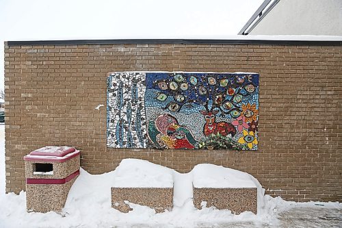 MIKE DEAL / WINNIPEG FREE PRESS
Reporter Frances Koncan selected her favourite murals in Winnipeg and this on at 6720 Betsworth was chosen as the Best Mosaic Mural. 
200123 - Thursday, January 23, 2020