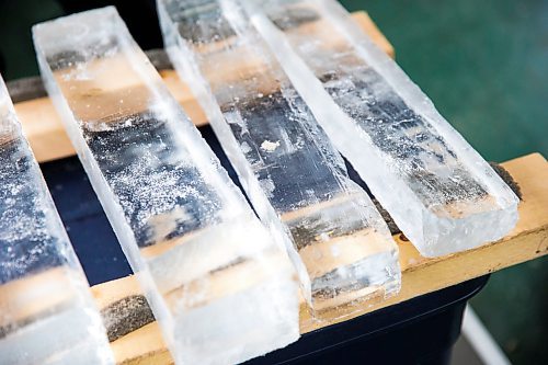 MIKAELA MACKENZIE / WINNIPEG FREE PRESS

Royal Canoe rehearses with their ice instruments at The Forks in Winnipeg on Thursday, Jan. 23, 2020. For Erin Lebar story.
Winnipeg Free Press 2019.