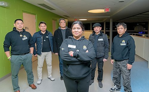 Mike Sudoma / Winnipeg Free Press
Founder of the 204 Neighbourhood Watch, Leila Castro (front centre) with 204 Neighbourhood Watch volunteers (left to right) Rhodel Climacosa, Rhommel Climacosa, Zay Aquino, Ponz Mapuyan, and Rene Castro at Maples Collegiate Friday evening.
January 24, 2020