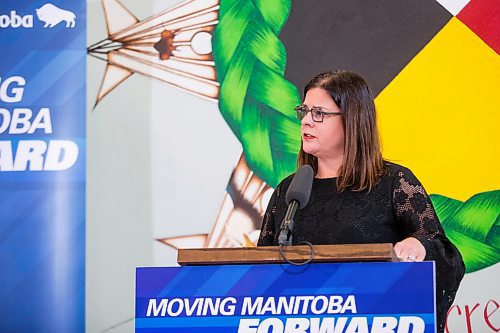 MIKAELA MACKENZIE / WINNIPEG FREE PRESS

Families minister Heather Stefanson announces housing for women and children affected by family violence at Wahbung Abinoonjiiag Inc in Winnipeg on Monday, Jan. 27, 2020. For Carol Sanders story.
Winnipeg Free Press 2019.