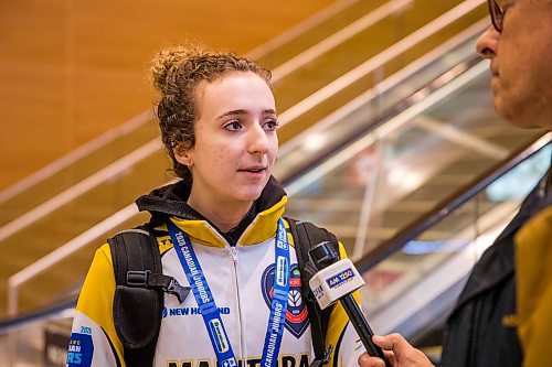 MIKAELA MACKENZIE / WINNIPEG FREE PRESS

Team Manitoba's women's skip Mackenzie Zacharias speaks to media at the airport in Winnipeg on Monday, Jan. 27, 2020. For Mike Sawatzky story.
Winnipeg Free Press 2019.