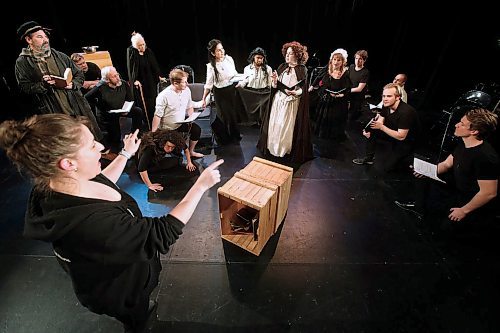 JOHN WOODS / WINNIPEG FREE PRESS
Katie German, director of Elizabeth Rex, left, directs the cast in the Rachel Brown Theatre in Winnipeg Monday, January 27, 2020. 

Reporter: Koncan