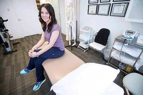 JOHN WOODS / WINNIPEG FREE PRESS
Denise Dreikluft, physiotherapist at PhysioCARE+ who is certified in cancer rehabilitation, is photographed in her Winnipeg clinic Tuesday, January 28, 2020. Shes one of the only therapists in Manitoba that works solely on cancer rehab.

Reporter: Carnevale