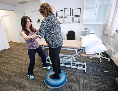 JOHN WOODS / WINNIPEG FREE PRESS
Denise Dreikluft, physiotherapist at PhysioCARE+ who is certified in cancer rehabilitation, is photographed in her Winnipeg clinic Tuesday, January 28, 2020. Shes one of the only therapists in Manitoba that works solely on cancer rehab.

Reporter: Carnevale