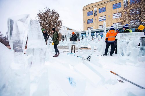 MIKAELA MACKENZIE / WINNIPEG FREE PRESS

Royal Canoe band members and ice stage crew members work on the stage for the Glacial performance at The Forks in Winnipeg on Wednesday, Jan. 29, 2020. For Erin Lebar story.
Winnipeg Free Press 2019.