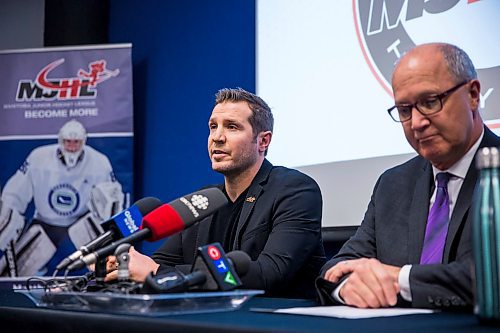 MIKAELA MACKENZIE / WINNIPEG FREE PRESS

Kevin Saurette, upcoming MJHL commissioner (left), announces that he will be stepping into the role as Kim Davis, current MJHL commissioner, listens at Sport Manitoba in Winnipeg on Wednesday, Jan. 29, 2020. For Mike Sawatzky story.
Winnipeg Free Press 2019.