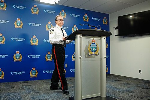 MIKE DEAL / WINNIPEG FREE PRESS
Winnipeg Police Chief Danny Smyth addresses the IIUs release regarding WPS Patrol Sergeant Sean Cassidy who is facing criminal charges of Unauthorized Use of Computer, Fraud, and Obstruct Justice. 
200129 - Wednesday, January 29, 2020
200129 - Wednesday, January 29, 2020.