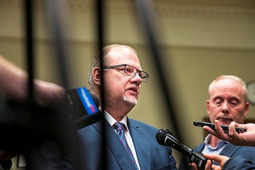 MIKAELA MACKENZIE / WINNIPEG FREE PRESS

Minister of education Kelvin Goertzen speaks to the media at the Manitoba Legislative Building in Winnipeg on Thursday, Jan. 30, 2020. For Maggie Macintosh story.
Winnipeg Free Press 2019.