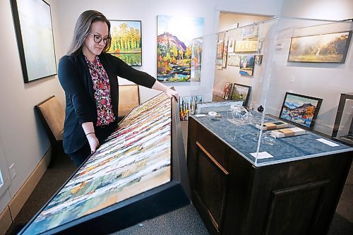 JOHN WOODS / WINNIPEG FREE PRESS
Jennifer DeLury, director of the Woodlands Gallery, is photographed in the gallery in Winnipeg Thursday, January 30, 2020. Art can be used as an investment.

Reporter: Schlesinger