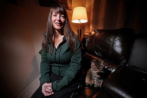 JOHN WOODS / WINNIPEG FREE PRESS
Mary Schultz, a cancer patient who had the virus that causes cervical cancer and fought recurring cancer for 12 years, is photographed in her home in Winnipeg Thursday, January 30, 2020. 

Reporter: Schlesinger