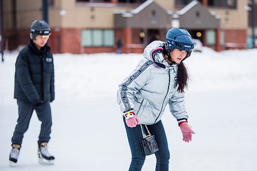 MIKAELA MACKENZIE / WINNIPEG FREE PRESS

Jenny Dong gets going on her own at a newcomer skating class, hosted by the West End BIZ, in Central Park in Winnipeg on Friday, Jan. 31, 2020. Standup.
Winnipeg Free Press 2019.