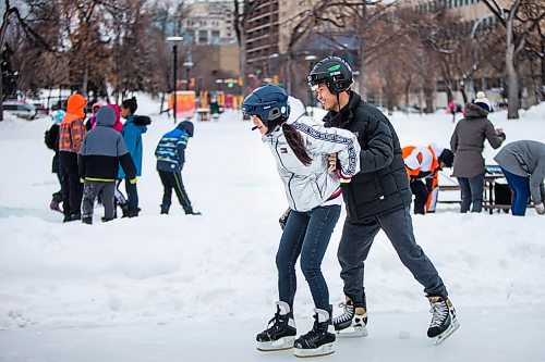 MIKAELA MACKENZIE / WINNIPEG FREE PRESS

Jenny Dong and Ze Sun play around at a newcomer skating class, hosted by the West End BIZ, in Central Park in Winnipeg on Friday, Jan. 31, 2020. Standup.
Winnipeg Free Press 2019.