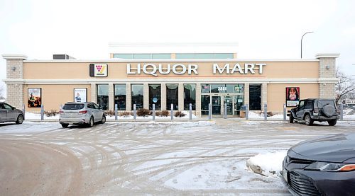 RUTH BONNEVILLE  /  WINNIPEG FREE PRESS 

Local - Customer assaulted at LC on Pembina 

Photo of Liquor Mart at 2851 Pembina Hwy. Police reported that on Sunday evening, Feb 2nd, WPS responded to a report of a 57-year-old customer assaulted with a bottle inside the Fort Richmond Liquor Mart.  

Feb 03. 2020