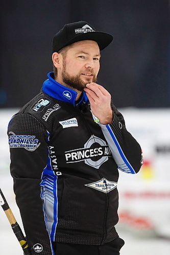 MIKE DEAL / WINNIPEG FREE PRESS
Skip Mike McEwen during practice at Eric Coy Arena Tuesday afternoon prior to the start of the 2020 Viterra Curling Championship.
200204 - Tuesday, February 04, 2020.