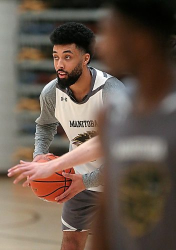 SHANNON VANRAES / WINNIPEG FREE PRESS
Andre Arruda of the Manitoba Bisons men's basketball team practices at Investors Group Athletic Centre at the University of Manitoba on February 4, 2020.