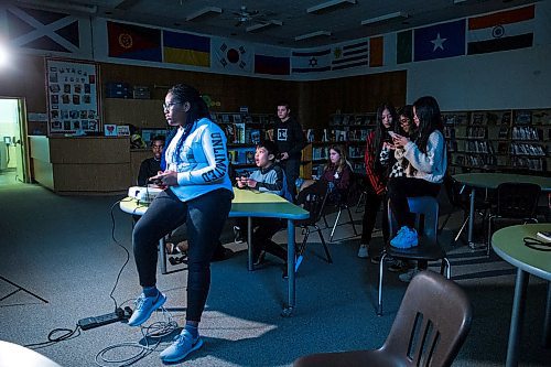 MIKAELA MACKENZIE / WINNIPEG FREE PRESS

Grade seven student Rae Ryan plays a video game with the e-sports team at Archwood School in Winnipeg on Wednesday, Feb. 5, 2020. For Ben Waldman story.
Winnipeg Free Press 2019.