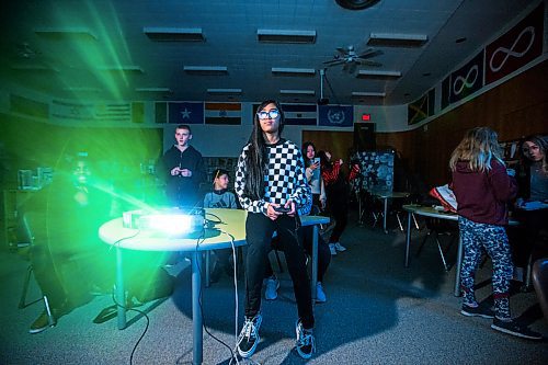 MIKAELA MACKENZIE / WINNIPEG FREE PRESS

Grade seven student Gabby Asistin plays a video game with the e-sports team at Archwood School in Winnipeg on Wednesday, Feb. 5, 2020. For Ben Waldman story.
Winnipeg Free Press 2019.