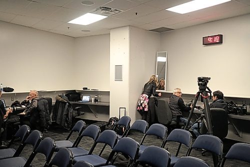 Mike Sudoma / Winnipeg Free Press
Sara Orleskys nook where she does her make up amongst other media colleagues in the media room of Bell MTS Place.
February 4, 2020