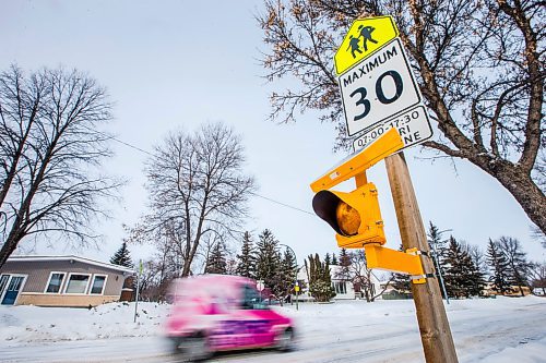 MIKAELA MACKENZIE / WINNIPEG FREE PRESS

A citizen-installed flashing light at Winnipeg Mennonite Elementary & Middle School in Winnipeg on Thursday, Feb. 6, 2020. For Ben Waldman story.
Winnipeg Free Press 2019.