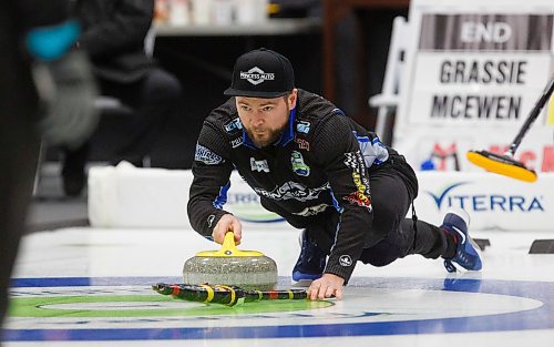 MIKE DEAL / WINNIPEG FREE PRESS
Skip Mike McEwen during his teams match against Team Grassie at Eric Coy Arena Friday morning on day three of the 2020 Viterra Curling Championship.
200207 - Friday, February 07, 2020.