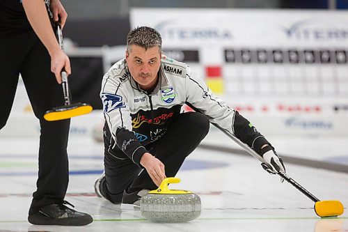 MIKE DEAL / WINNIPEG FREE PRESS
Skip William Lyburn during his teams match against Team Calvert at Eric Coy Arena Friday morning on day three of the 2020 Viterra Curling Championship.
200207 - Friday, February 07, 2020.