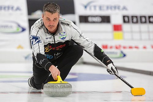 MIKE DEAL / WINNIPEG FREE PRESS
Skip William Lyburn during his teams match against Team Calvert at Eric Coy Arena Friday morning on day three of the 2020 Viterra Curling Championship.
200207 - Friday, February 07, 2020.