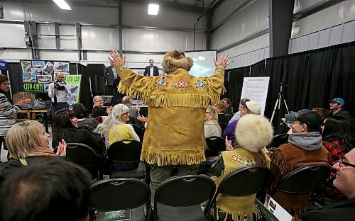 SHANNON VANRAES / WINNIPEG FREE PRESS
Alan McLauchlan, a Northern Manitoba Tourism Consultant, stands up during a government announcement at the Outdoor Adventure Show in Winnipeg on February 7, 2020. The provincial government has announced increased funding for northern tourism.
