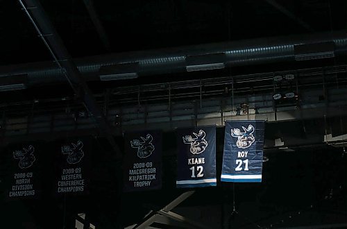 SHANNON VANRAES / WINNIPEG FREE PRESS
Jimmy Roy's jersey number is officially retired by the Manitoba Moose Hockey Club during a ceremony at Bell MTS Place on February 7, 2020.