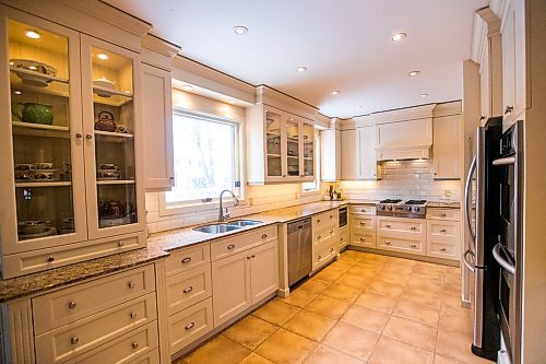 MIKAELA MACKENZIE / WINNIPEG FREE PRESS

The updated kitchen at 68 Ash Street in River Heights in Winnipeg on Monday, Feb. 10, 2020. For Todd Lewys story.
Winnipeg Free Press 2019.