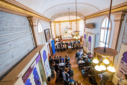 MIKAELA MACKENZIE / WINNIPEG FREE PRESS

Paulette Duguay, president of the Union Nationale Me´tisse, speaks at the Saint-Boniface Museum in Winnipeg on Tuesday, Feb. 11, 2020. For Carol Sanders story.
Winnipeg Free Press 2019.